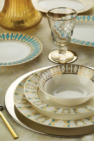 Bonamore - Kütahya Porselen Bone Kalipso 68 Parça 10358 Desenli Yemek Takımı Bonamore - Kütahya Porselen Bone Kalipso 68 Parça 10358 Desenli Yemek Takımı