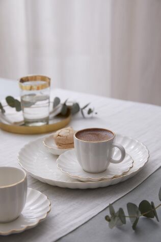 Kütahya Porselen Bone Luz Form 4 Parça 2 Kişilik Kahve Takımı Altın File - Kütahya Porselen