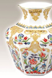 Köşeli Vazo 15 cm Dekor No:412 - KÜTAHYA PORSELEN