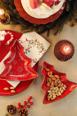 Kütahya Porselen Holyday Çam Ağacı 2 Parça 17 Cm Meze Tabağı Kırmızı - Kütahya Porselen