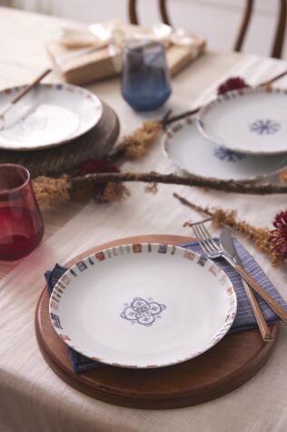 Kütahya Porselen Lily 4 Parça 21 Cm Pasta Tabağı - Kütahya Porselen